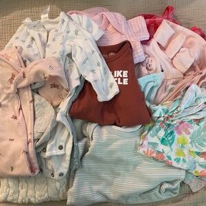 Baby girls 0-3 month clothing bundle